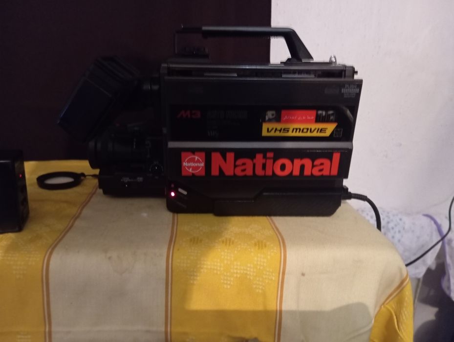 Видеокамера National VHS MOVIE