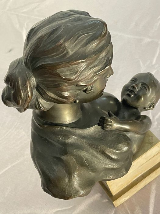 Statueta***bust***maternitate