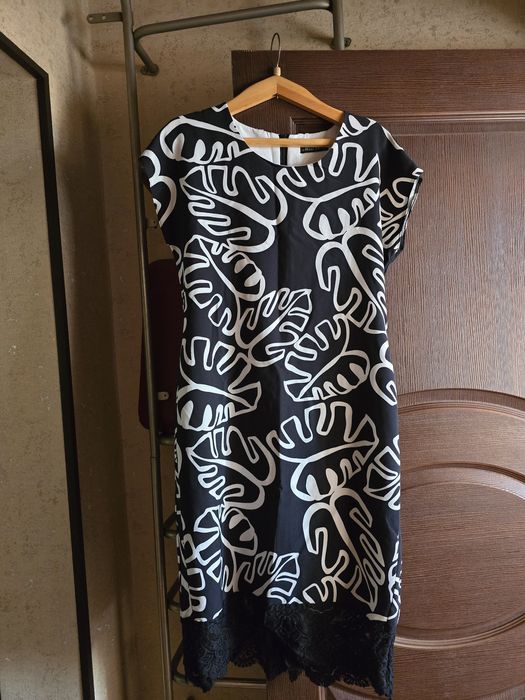 Женское платье 42