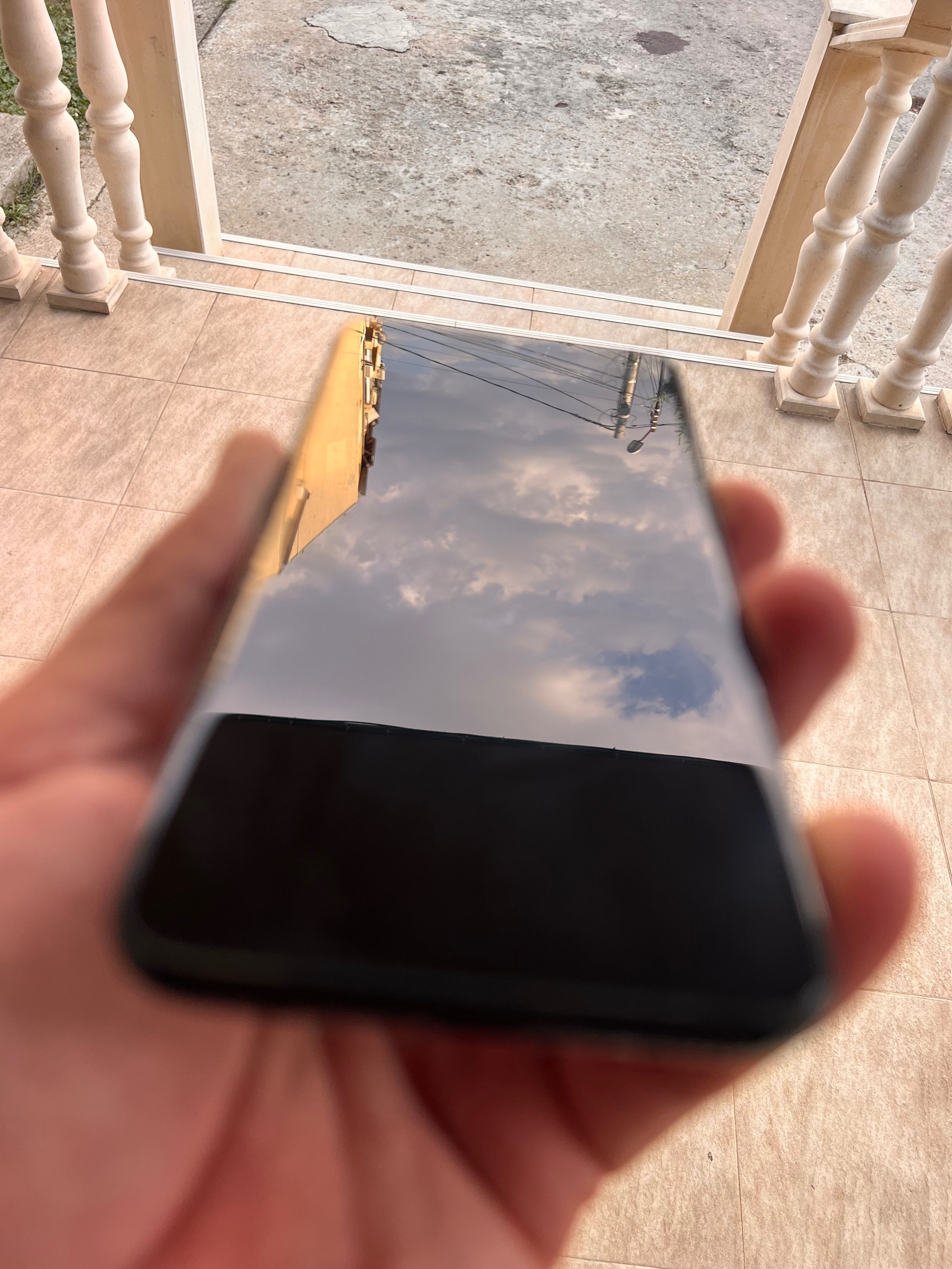 Samsung A20e като нов