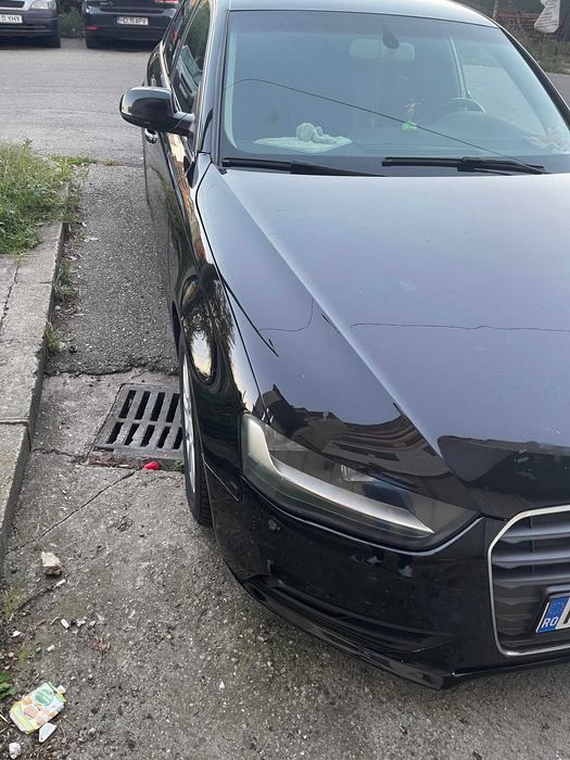 Vand Audi A4 B8 Facelift – 2.0 TDI, 2012,nu accept schimburi !!!