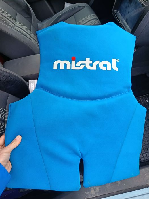 Vesta salvare din neopren mistral