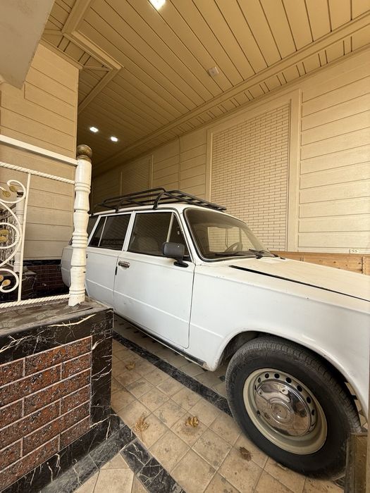 Vaz 2102 sotiladi