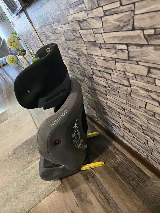 Столче за кола Swandoo от 100 до 150 см