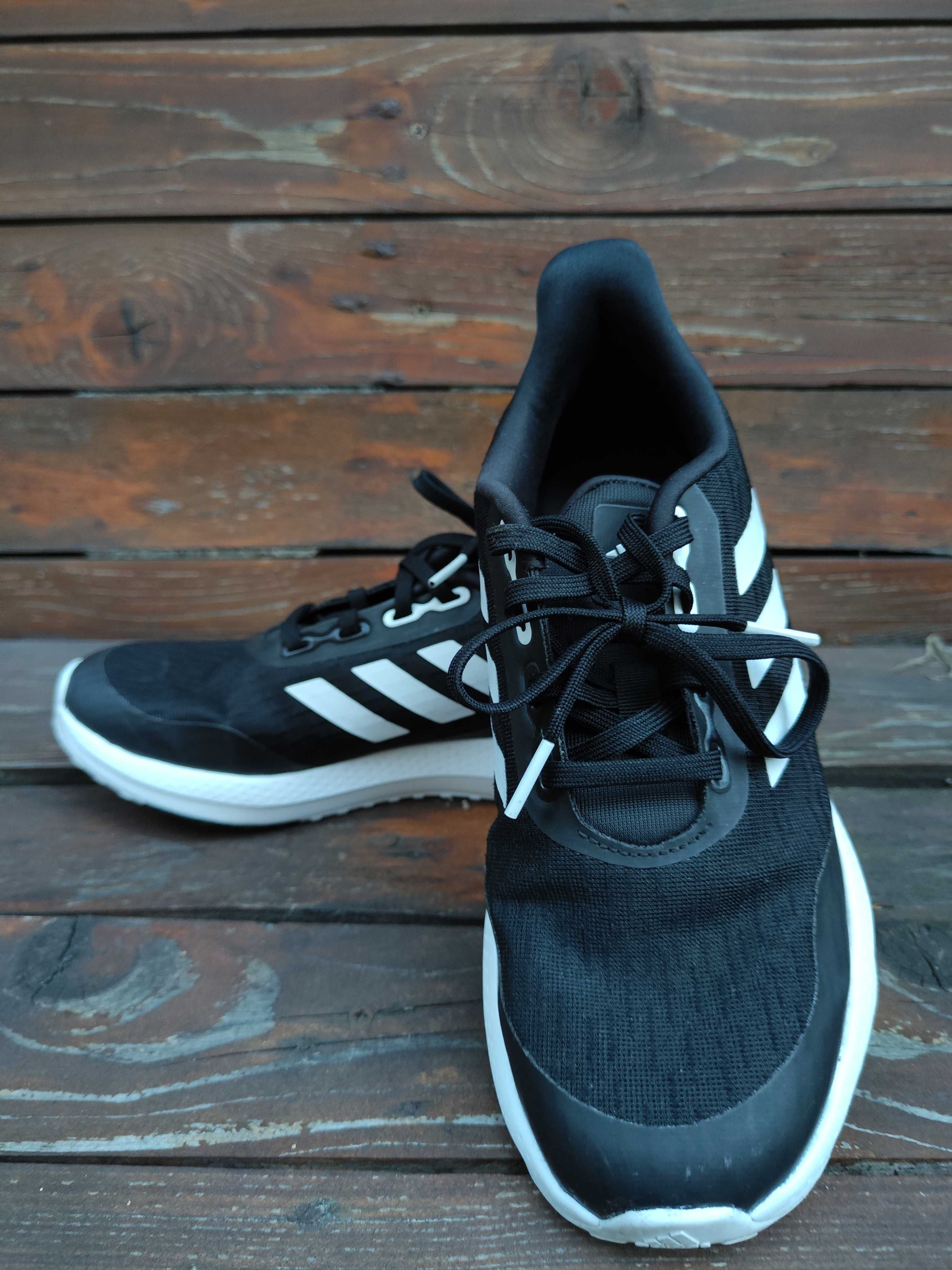 Дамски спортни обувки Adidas Bounce