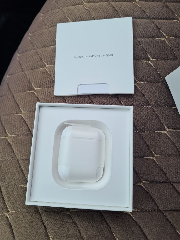 Продам Air Pods 1