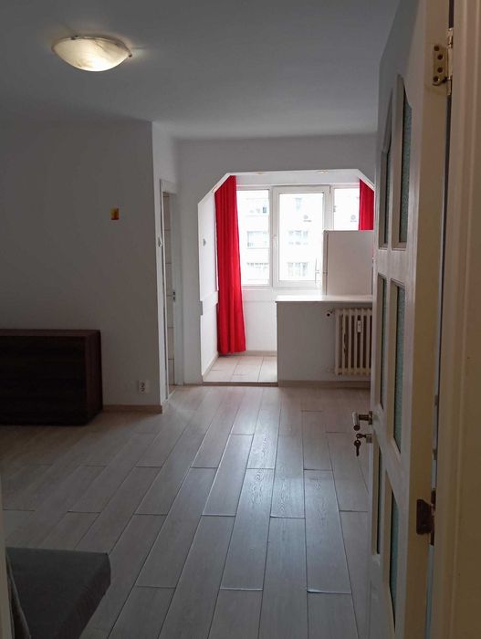 Garsoniera de inchiriat 2 minute de la stația de metrou Dristor 2