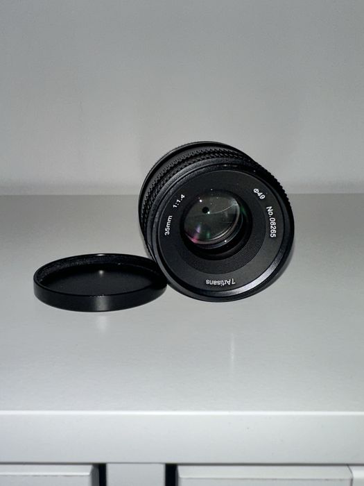 Obiectiv Manual 7Artisans 35mm F1.4 APS-C Negru pentru Sony E-Mount