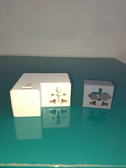 Adaptor multifuncțional TRAVELSMART CONAIR cu 2 USB