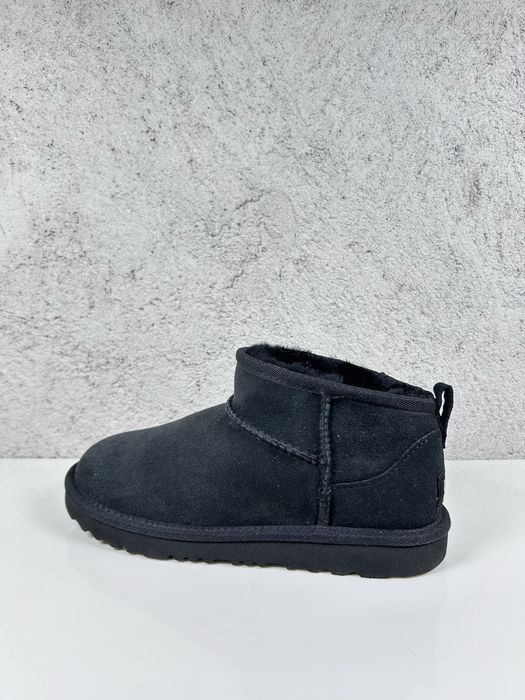 UGG Ultra Mini Black