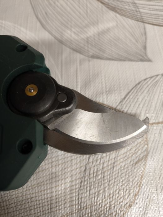 Акумулаторна ножица Parkside