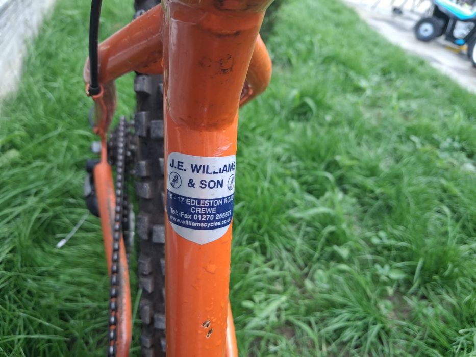 Vând bicicletă pentru adulti