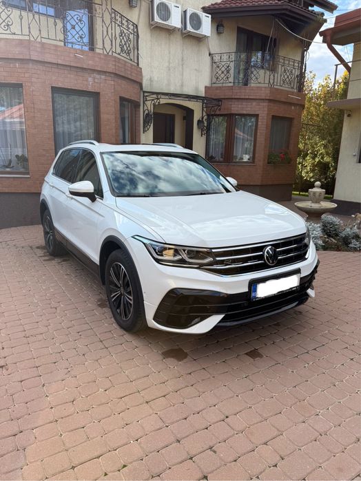 Vând Volkswagen Tiguan Plug-in Hybrid 2022