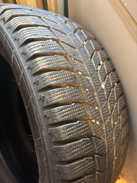 Продам зимние шины triangle 205/55r16