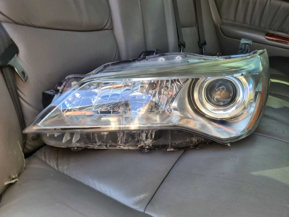 Продам передняя левая фара на Camry 55