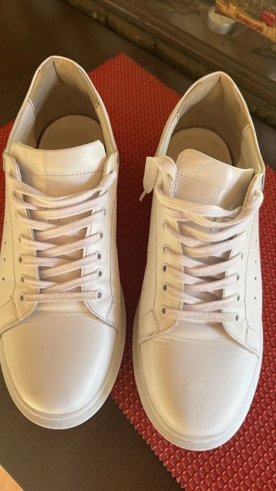 Adidasi piele alb