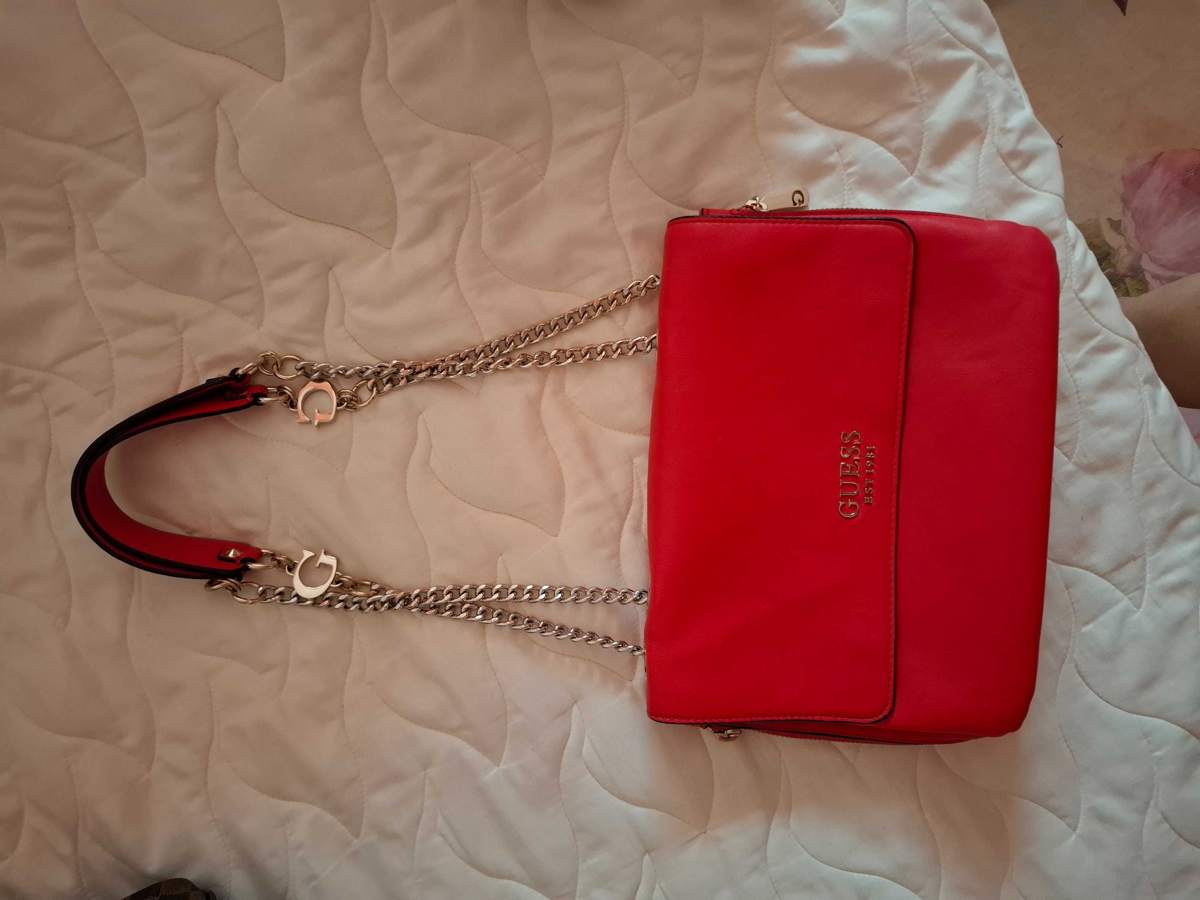 Дамска чанта Guess