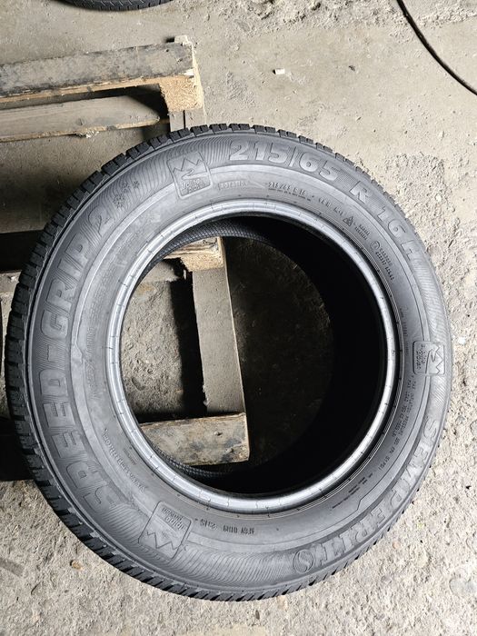 2 anvelope iarna 215 65 16 Semperit 6mm