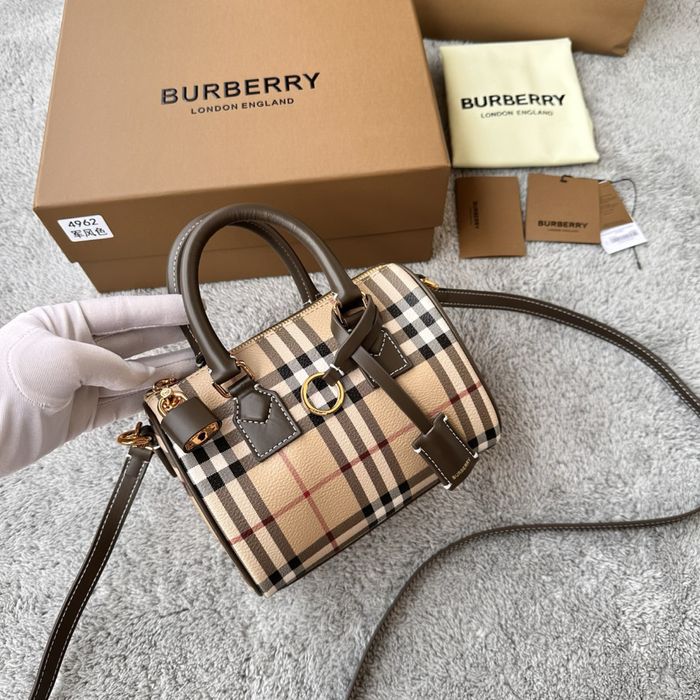 Geanta Burberry