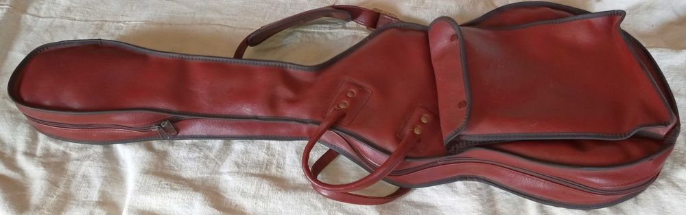 Калъф зa китара. ретро стил. 100x34x25x15x7 см