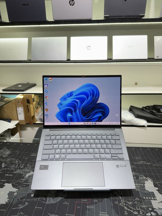 Asus ZenBook Q415