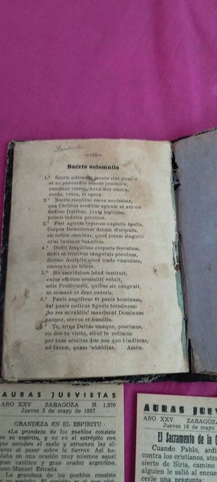 Vând două bibli in limba spaniola foarte vechi in stare buna