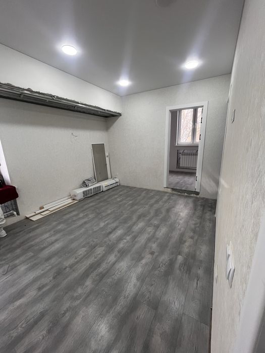 Ц-5, 2/4/4, напротив финансового института.