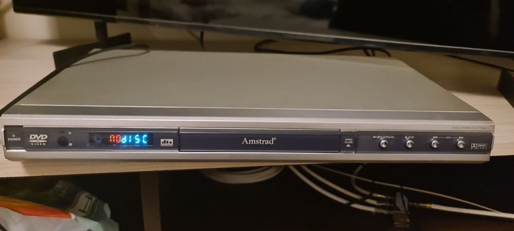 Vând DvD player Amstrad