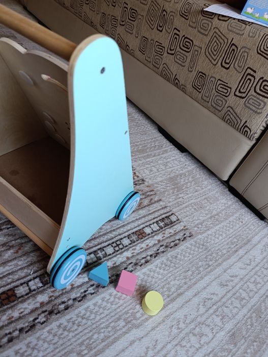 Antemergatoar din lemn cu activitati