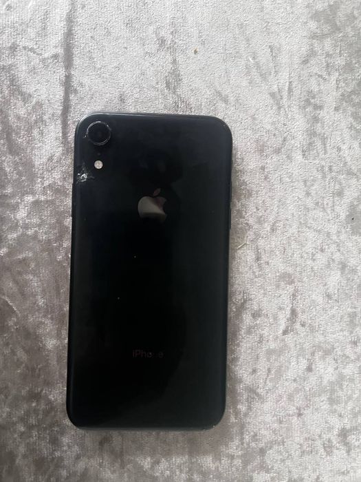 IPhone xr 64/92% в среднем состояние