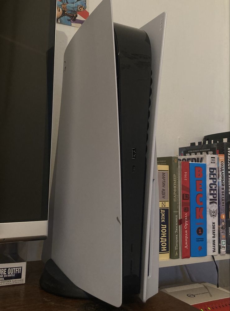 Продам play station 5