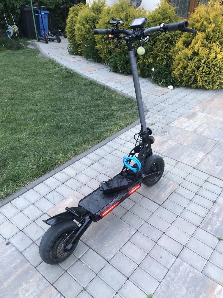 Vand trotineta electrica kugoo g2 pro.