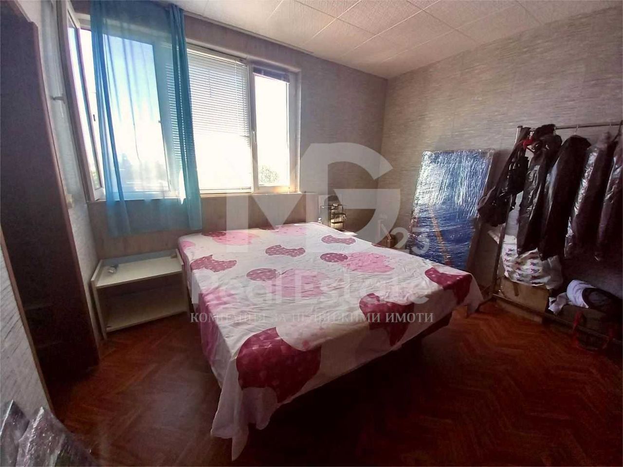 Продава се Тристаен апартамент в Пазарджик, Идеален център - 135 кв.м за 623 €/кв.м - Снимка #3