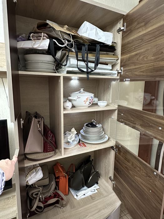 Стенка с комодом