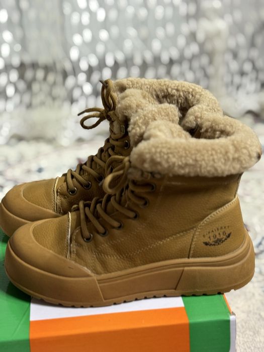 Продам зимнюю обувь