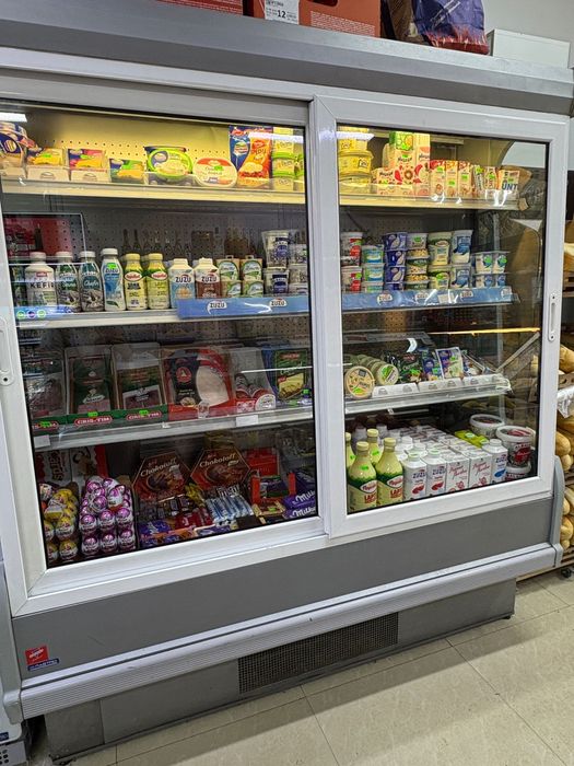 Vitrina lactate/dulciuri etc