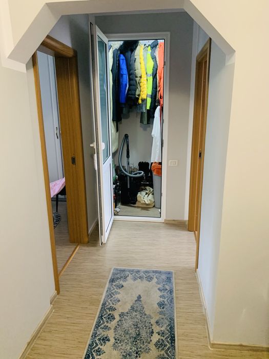 Vand apartament 3 camere