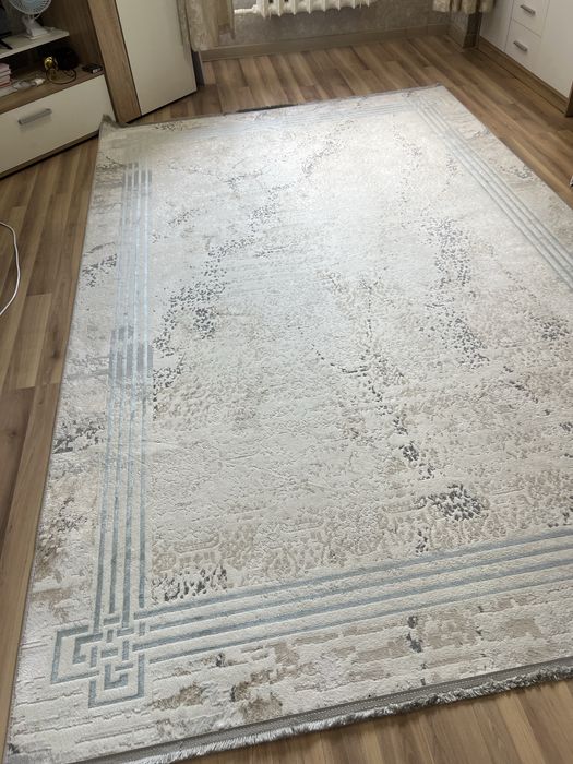 Продам ковер 200х300 размер