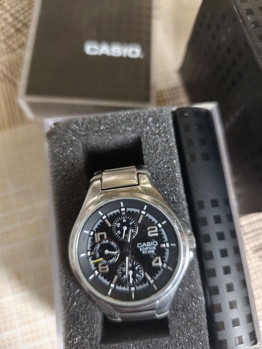 Часовник Casio edifice