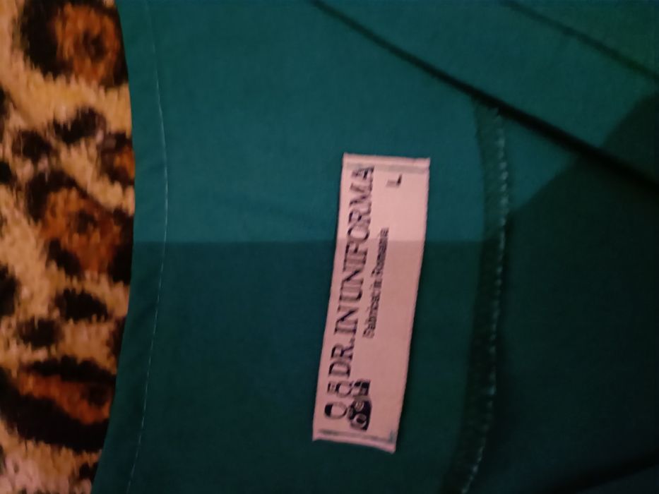 Bluze si pantaloni echipament cabinet veterinar