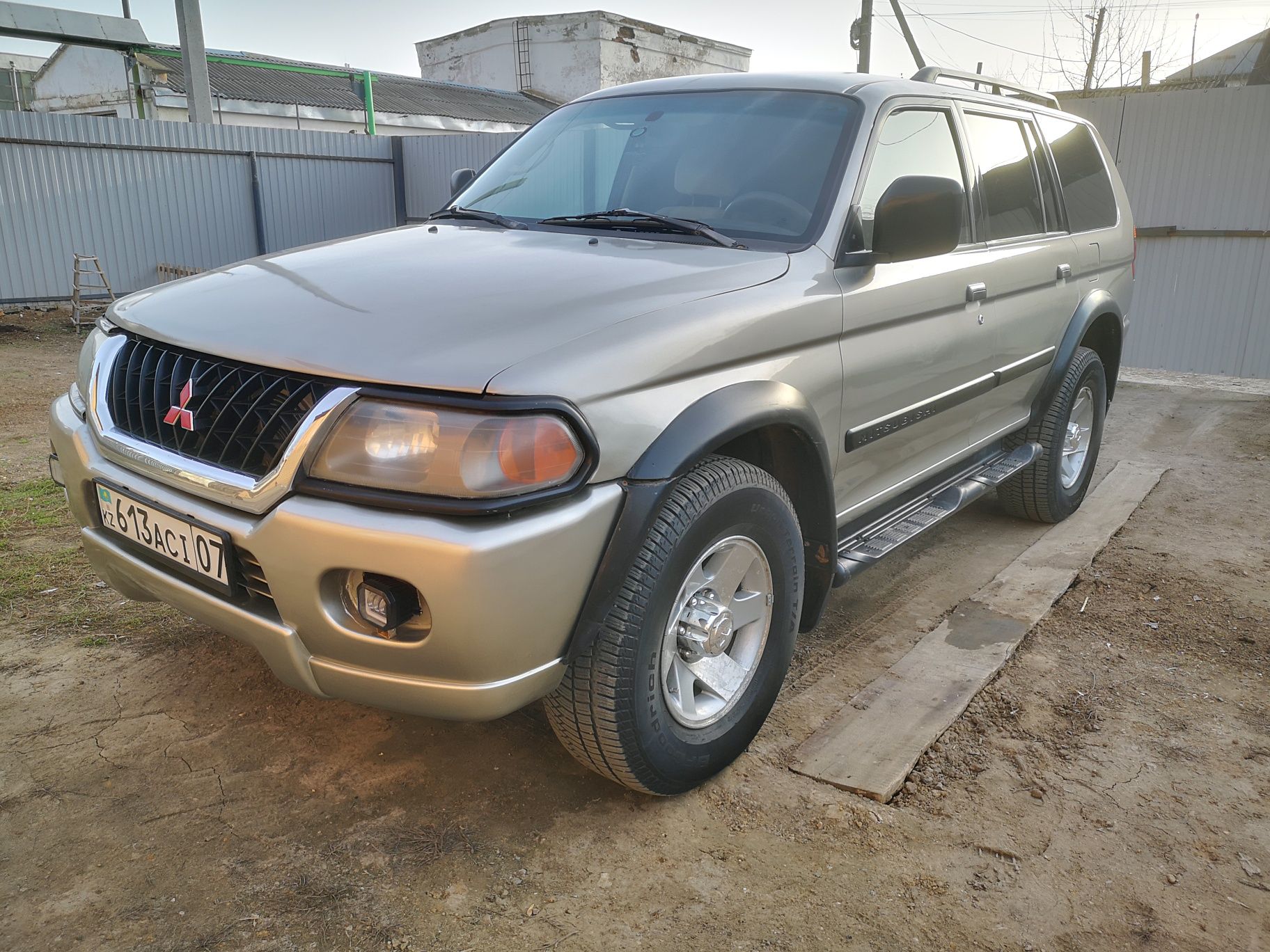 Продам Mitsubishi Montero Sport 2001 года выпуска