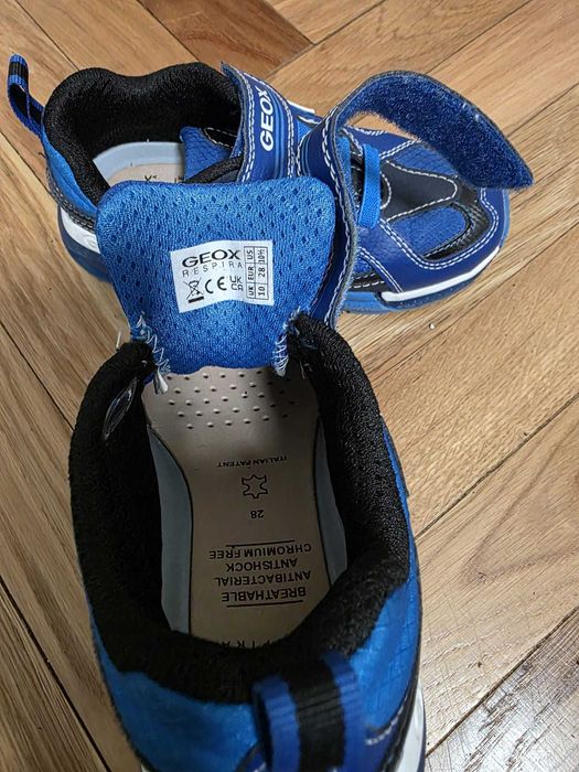 Adidasi Geox marime 28