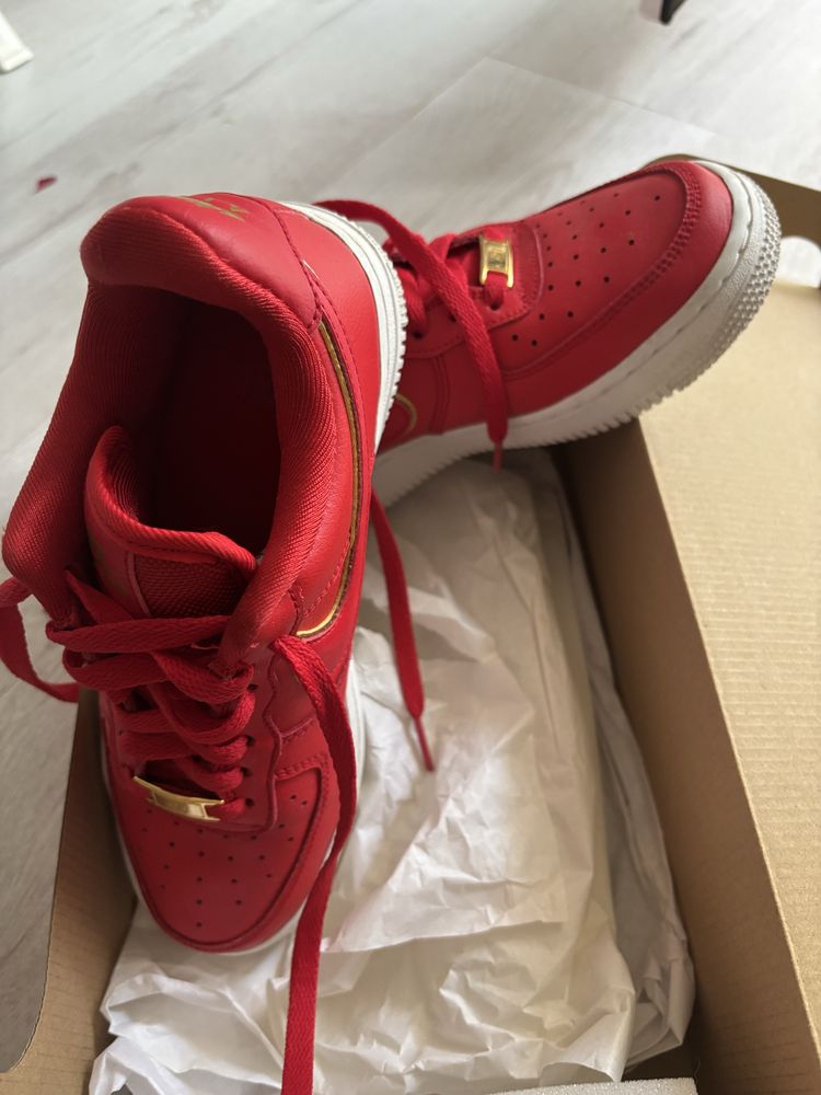 Обувки Nike Air - спортни обувки