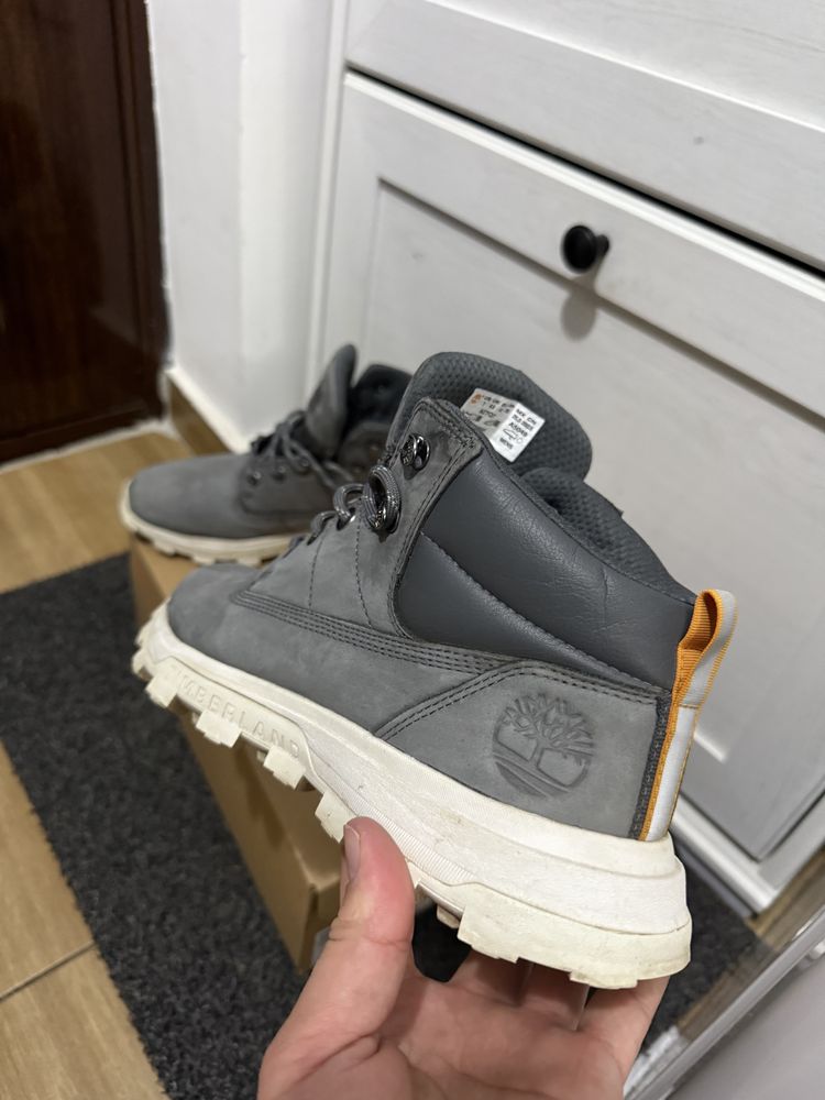 Incaltaminte Timberland mid-low