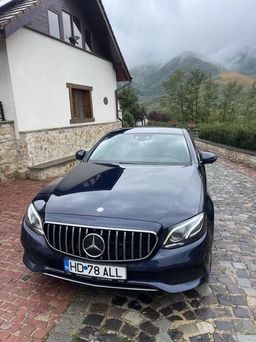 Mercedes-Benz E Mercedes-Benz E350D blue efficiency