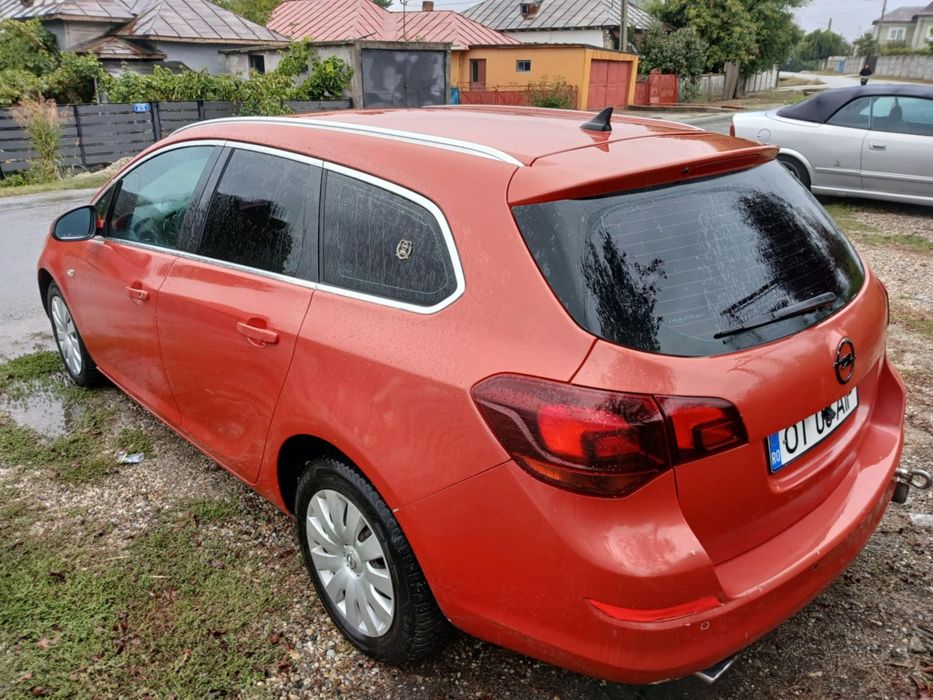 Opel astra j sport tourer