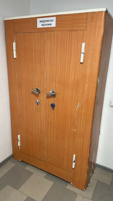 Сейф металлический