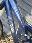 Bicicleta solida aproape noua