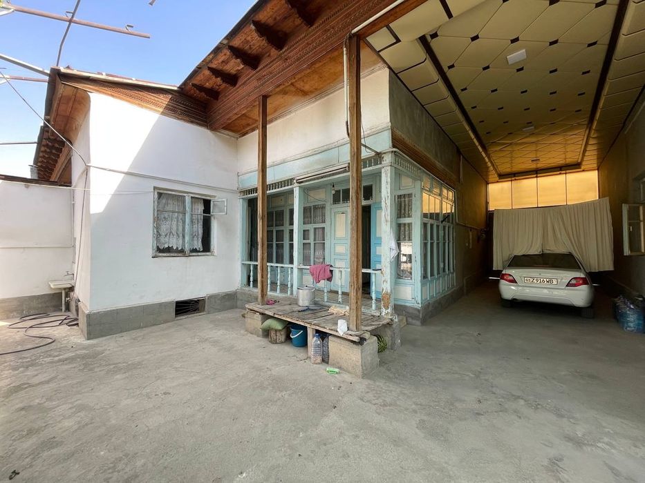 Fayzli hovli sotiladi 8 sotix, 220.000