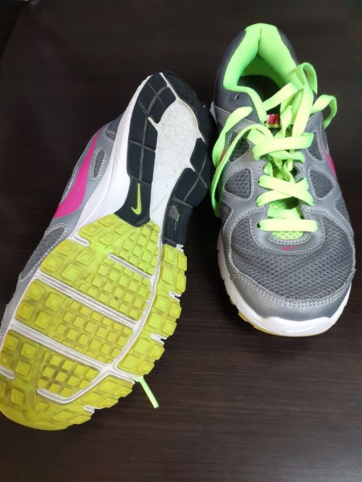 Adidași Nike 37,5